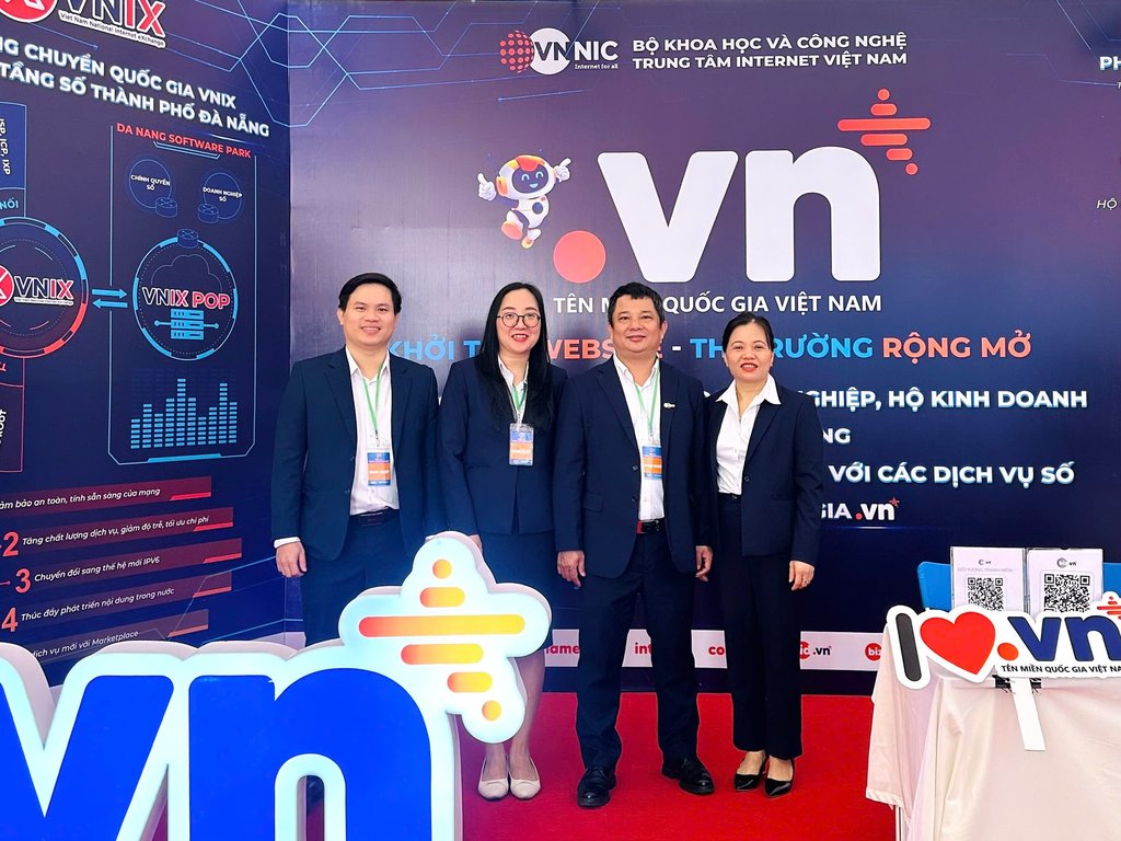 Tham dự ngày hội chuyển đổi số