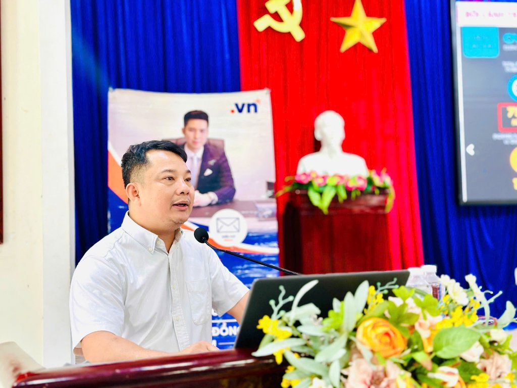 Chia sẻ tại chương trình về tên miền .VN
